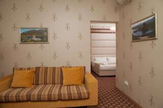 Отель Jumbaktas Astana Hotel Нур-Султан Двухместный номер бизнес-класса с доступом в тренажерный зал-8
